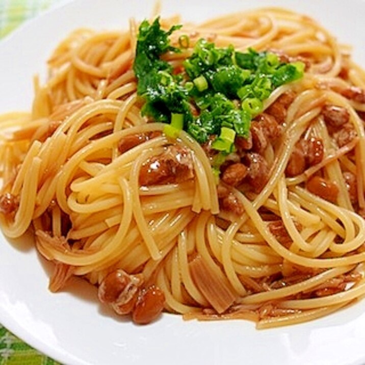 ささっと、簡単！　箸で食べる和風なめたけ納豆パスタ